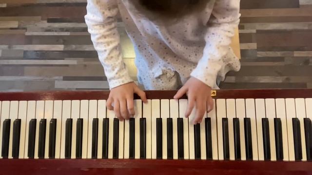 Загребина Аделия (7 лет) фортепиано, 1 класс Л.Моцарт, Т. Назарова, А.Гедике, И.Беркович смотреть онлайн