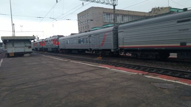 Отправление поезда №210 Москва-Лабытнанги смотреть онлайн