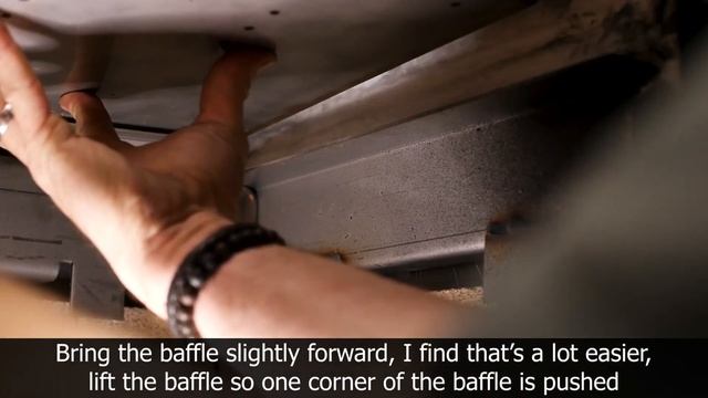 Removing the baffle from your Pacific Energy Alderlea T6 or Summit wood heater смотреть онлайн