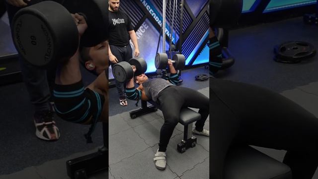 60 KG Dumbbells Press. Heaviest Dumbbells In The Gym. смотреть онлайн