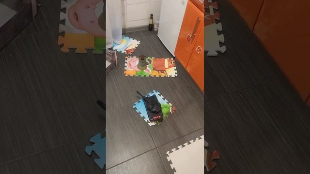 Игрушечный радиоуправляемый танк для боя 1TOY смотреть онлайн