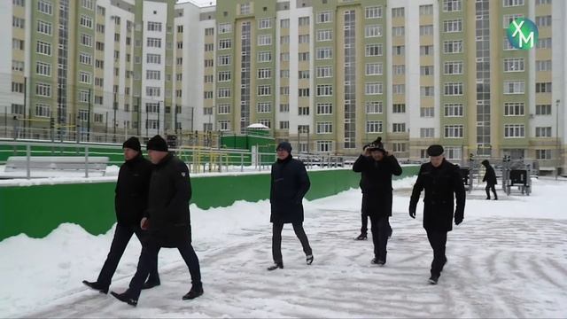 В Ханты-Мансийске реконструировали детскую площадку смотреть онлайн