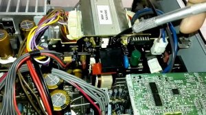 YAMAHA rx E810 не включается