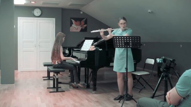 Brian Boru's March for Flute and Piccolo (or Penny-Whistle) and Piano. смотреть онлайн