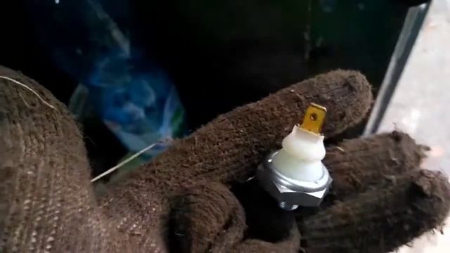 Датчик давления масла на Чери Тиго фирмы Bosch смотреть онлайн