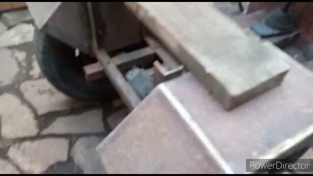 Самодельный мини трактор делаем кузов, ДВС 15 ЛС. смотреть онлайн