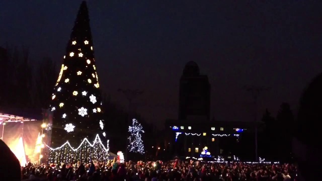 Открытие Главной елки в Донецке 2014 _ Opening the main tree in Donetsk in 2014 смотреть онлайн