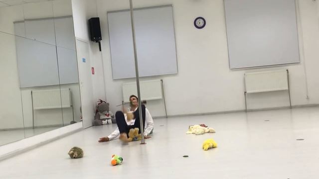 Pole Dance поздравление с 8 марта смотреть онлайн