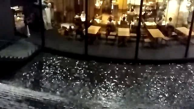 Ресторан под фонтаном в Японии, Осака, Аэропорт смотреть онлайн