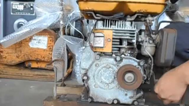 2 ROBIN EY18 3B 発動機 смотреть онлайн