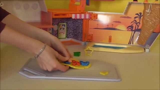 Миньоны пекут пряники из пластилина Play Doh/Minions bake cakes from Play Doh смотреть онлайн