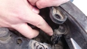 Снимаем фару КИА Серато (Церато)