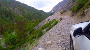 Дорога на озеро Кара-Камыш, Кыргызстан.