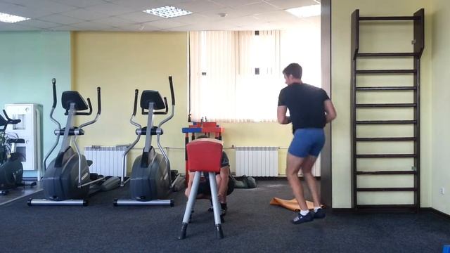 Запрыгивание на козла с выпрыгиванием наверх | Sliderlife.ru смотреть онлайн