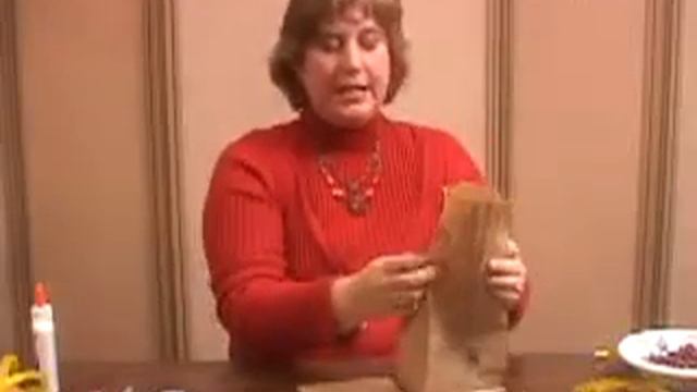 How to Make Musical Instruments for Kids : Making Maracas Out of Rice, Beans, & Paper Bags смотреть онлайн