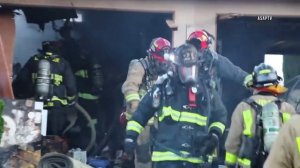 Как работают американские пожарные на пожаре дома