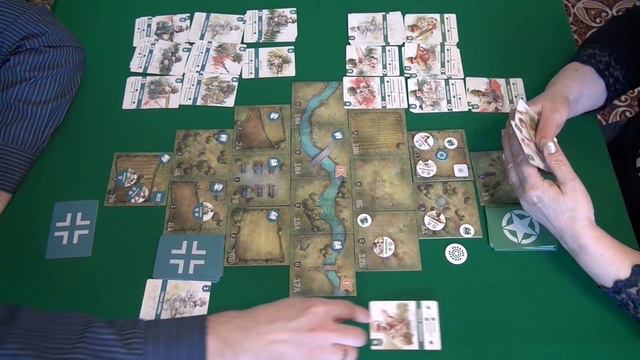 345 Неустрашимые: Нормандия - играем в настольную игру. Undaunted_ Normandy Board Game.