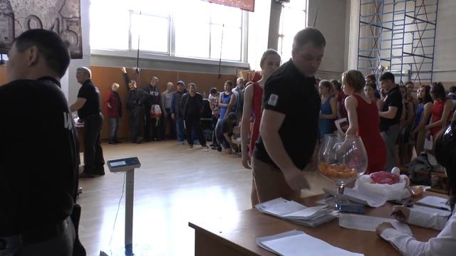 Взвешивание девушки до 18 лет. В/К до 43 кг и 49 кг. смотреть онлайн