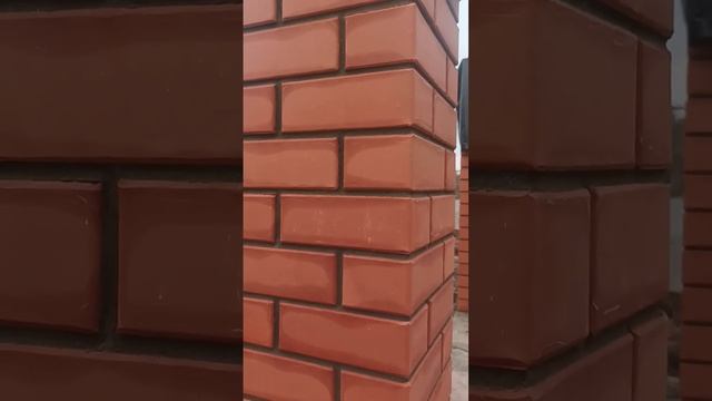 Забор из кирпича. Замес раствора, процесс кладки смотреть онлайн