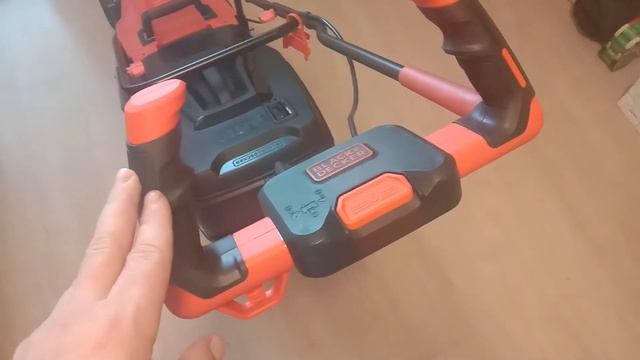 Колесная электрическая газонокосилка Black+Decker BEMW471BH смотреть онлайн