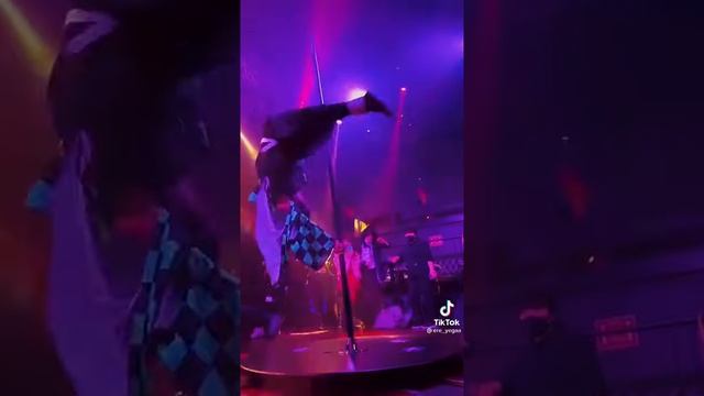 tanjiro pole dancing смотреть онлайн