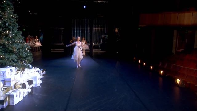 Dance Academy S1 E26: Learning to Fly Part 2 смотреть онлайн