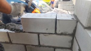 Строим летнюю кухню из шлакоблоков за один день.