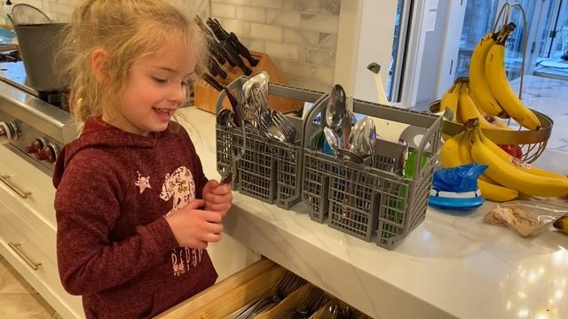 DITL - Stuck at home with 8 kids! Our ACTUAL schedule, tips, tricks & more! смотреть онлайн