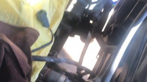 Как снять радиатор охлаждения двигателя Форд Фокус 2 с диффузором вентилятора, без снятия бампера