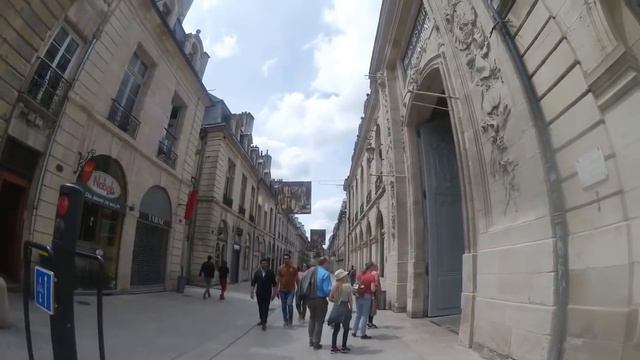Dijon, France. ЧУДЕСНЫЙ ДЕНЬ В ДИЖОНЕ. ПЛАТЬЕ НЕВЕСТЫ ФРАНКЕНШТЕЙНА! смотреть онлайн