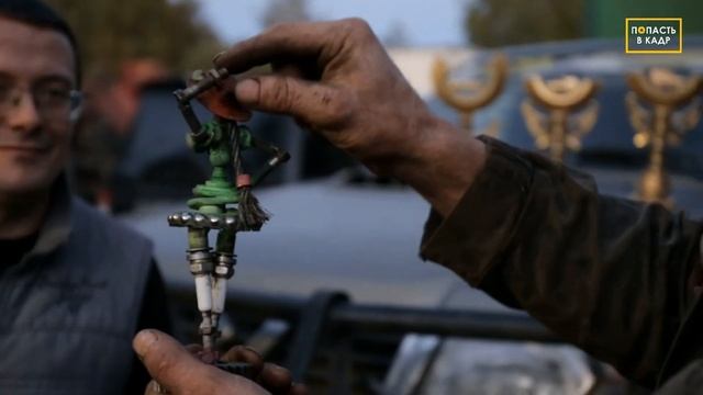 Девушка автомеханик / фотосессия в автосервисе смотреть онлайн