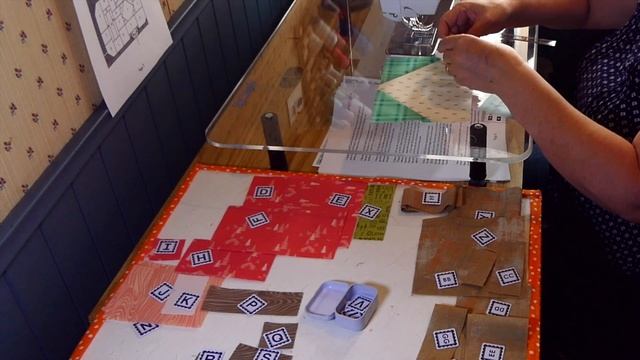 Vintage Camping Quilt by Lori Holt - Part 1 смотреть онлайн