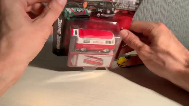 HOT WHEELS - PORSCHE CARRERA GT SPEED MACHINE IN THIS WEEKS BOXES смотреть онлайн