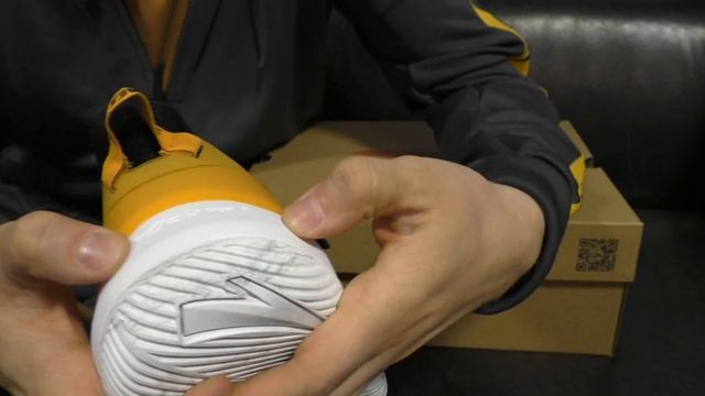 Обзор кроссовок ANTA Being Crazy - Выпуск #434 смотреть онлайн