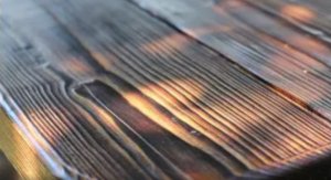 Браширование древесины обжигом. Столешница своими руками.