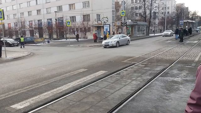 Екатеринбург 24.11.2017 Перекрытие ул. Ленина для кортежа чинуш смотреть онлайн