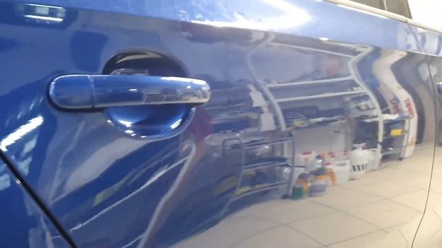Skoda Rapid - тонировка задней полусферы пленкой Shadow Guard, бронирование фар и зоны под ручками смотреть онлайн