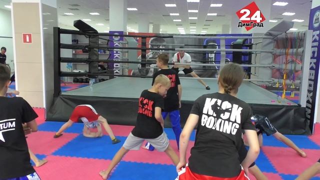 ВОСЕМЬ ЛЕТ – СОЛИДНЫЙ СРОК смотреть онлайн