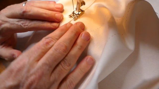 I Sewed A Victorian Ball Dress From An Ideal Husband By Cecil Beaton смотреть онлайн