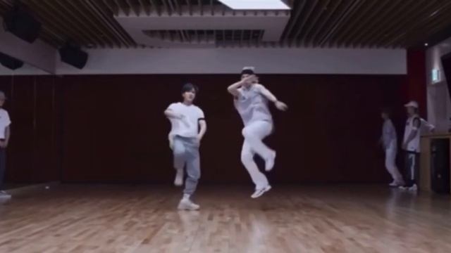 Christmas Evel dance practice mirrored смотреть онлайн