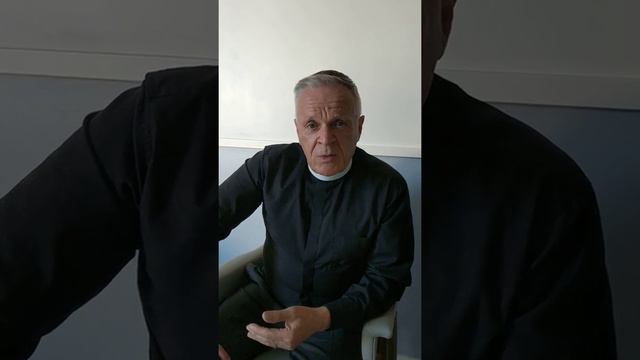 Rev. Canon Albert Ogle addresses the congregation of St Paul's on the suspension of public worship. смотреть онлайн
