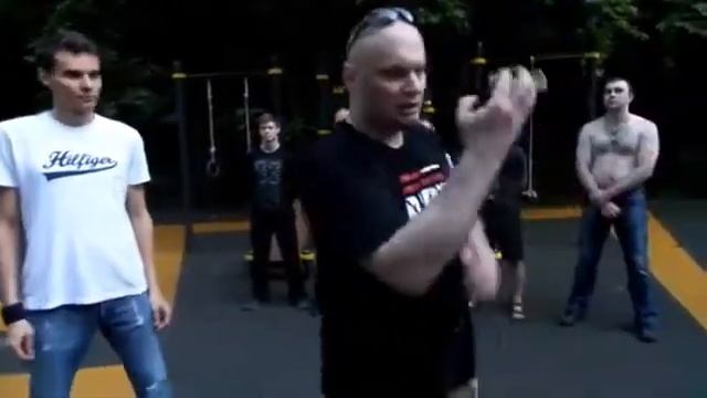 Координационные упражнения с ножом. смотреть онлайн