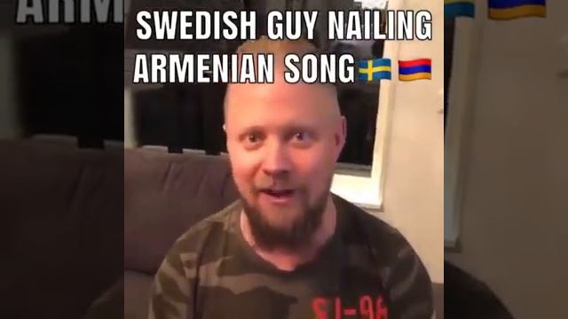 Швед  поёт на армянском