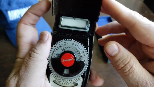 Экспонометр Ленинград. 1959 г. СССР смотреть онлайн