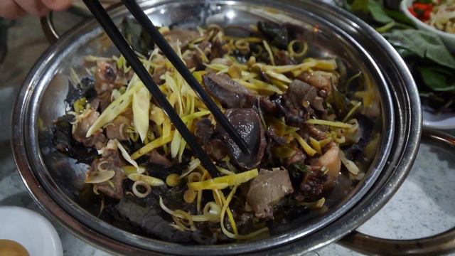 Обзор Quán dê núi Ninh Sơn. Попробовали новые части козы! смотреть онлайн