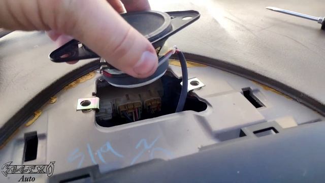 2004 TOYOTA SIENNA TOP JBL DASH SPEAKER REPLACEMENT смотреть онлайн