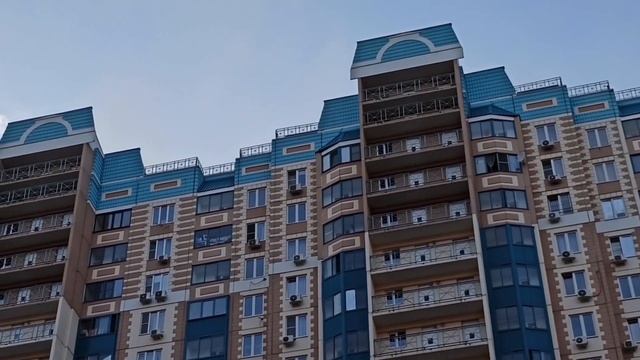 Гуляю по Левенцовке в ноябре/ Новостройки Ростова/ Названия домов в Левенцовке/Дворы Ростова смотреть онлайн