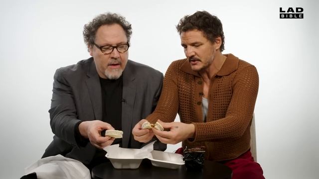 Pedro Pascal & Jon Favreau Compare American and Chilean Snacks | Snack Wars | @LADbible смотреть онлайн