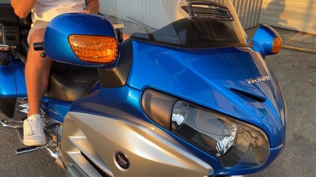 Honda Gold Wing 1800 пробіг 16к mi смотреть онлайн