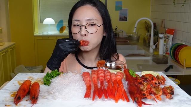 ❤️내장 까지 새 빨~간❤️ 까라비네로 새우? 머리 버터구이 생새우 회 먹방 Carabinero Shrimp ?raw shrimp mukbang? смотреть онлайн